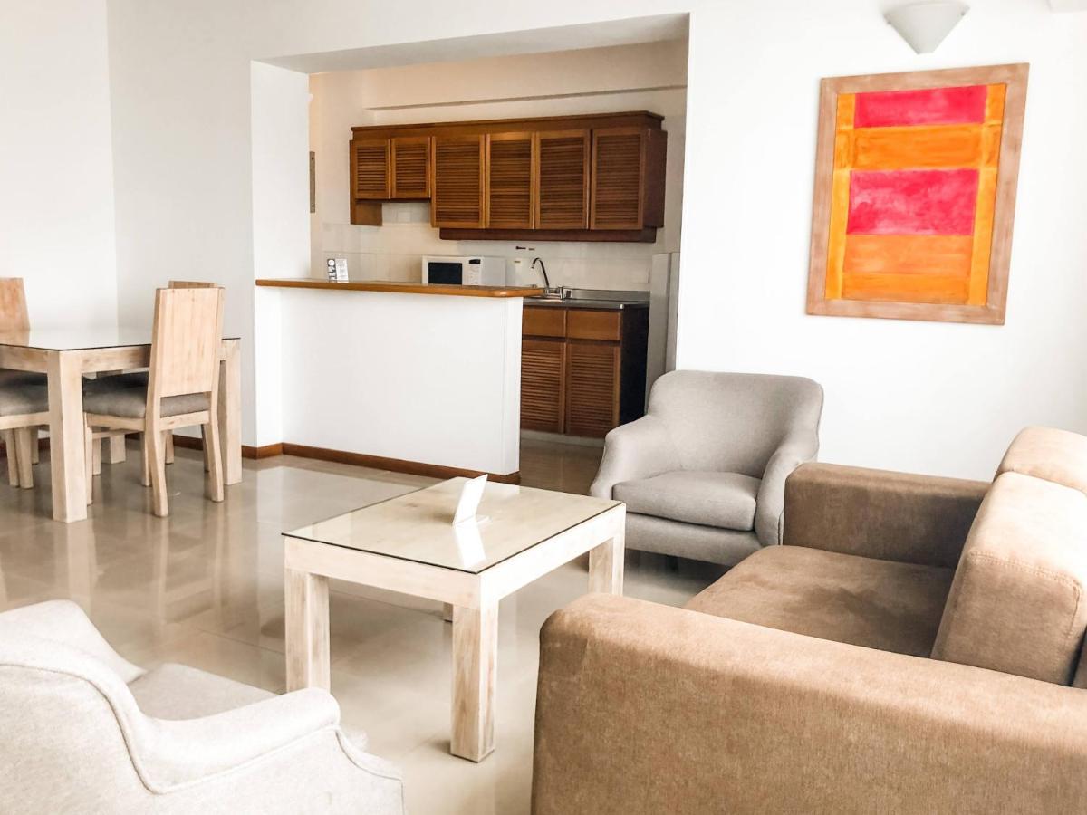Portal Del Rodeo Apartahotel Medellín Eksteriør billede