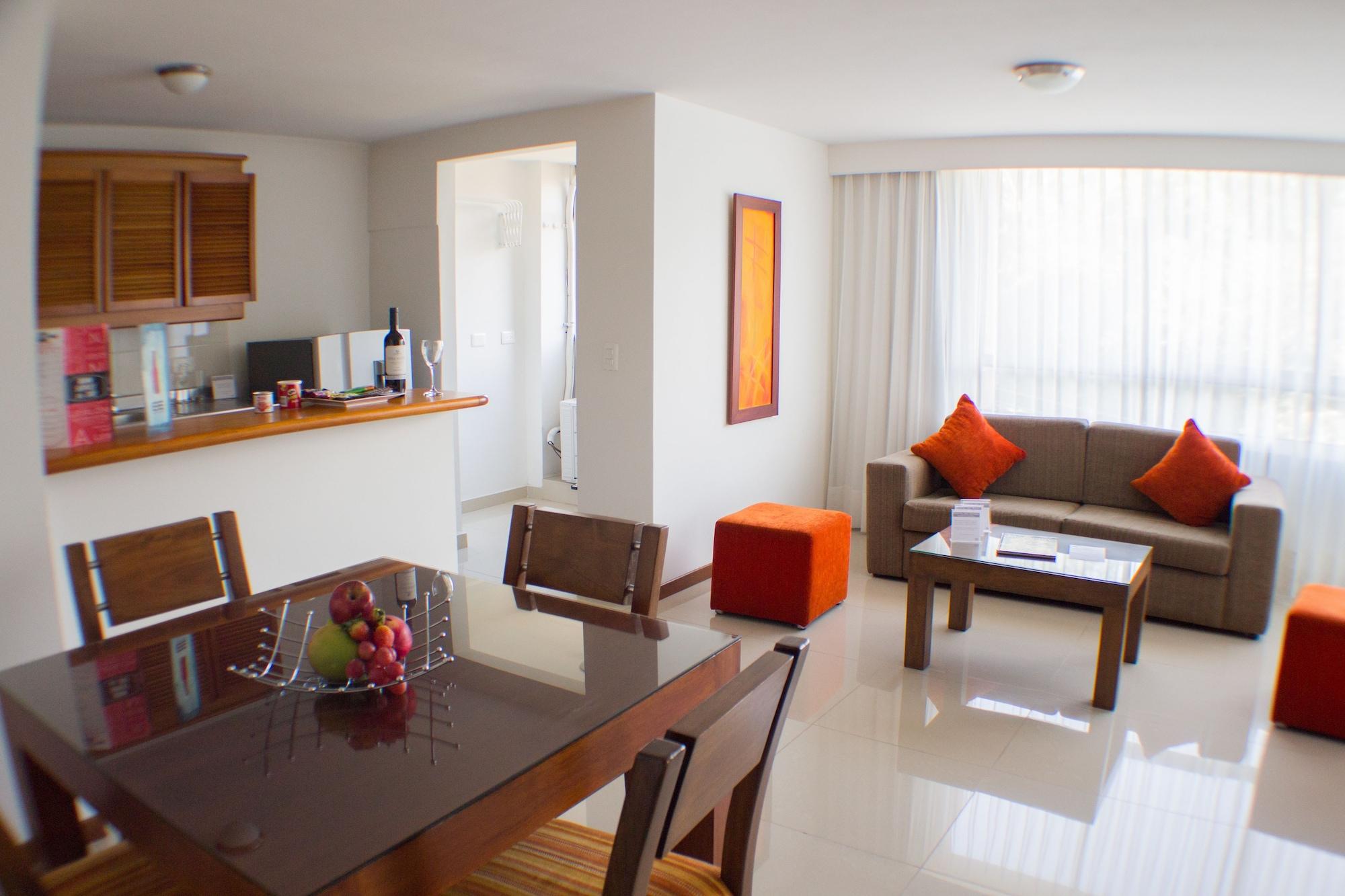 Portal Del Rodeo Apartahotel Medellín Eksteriør billede