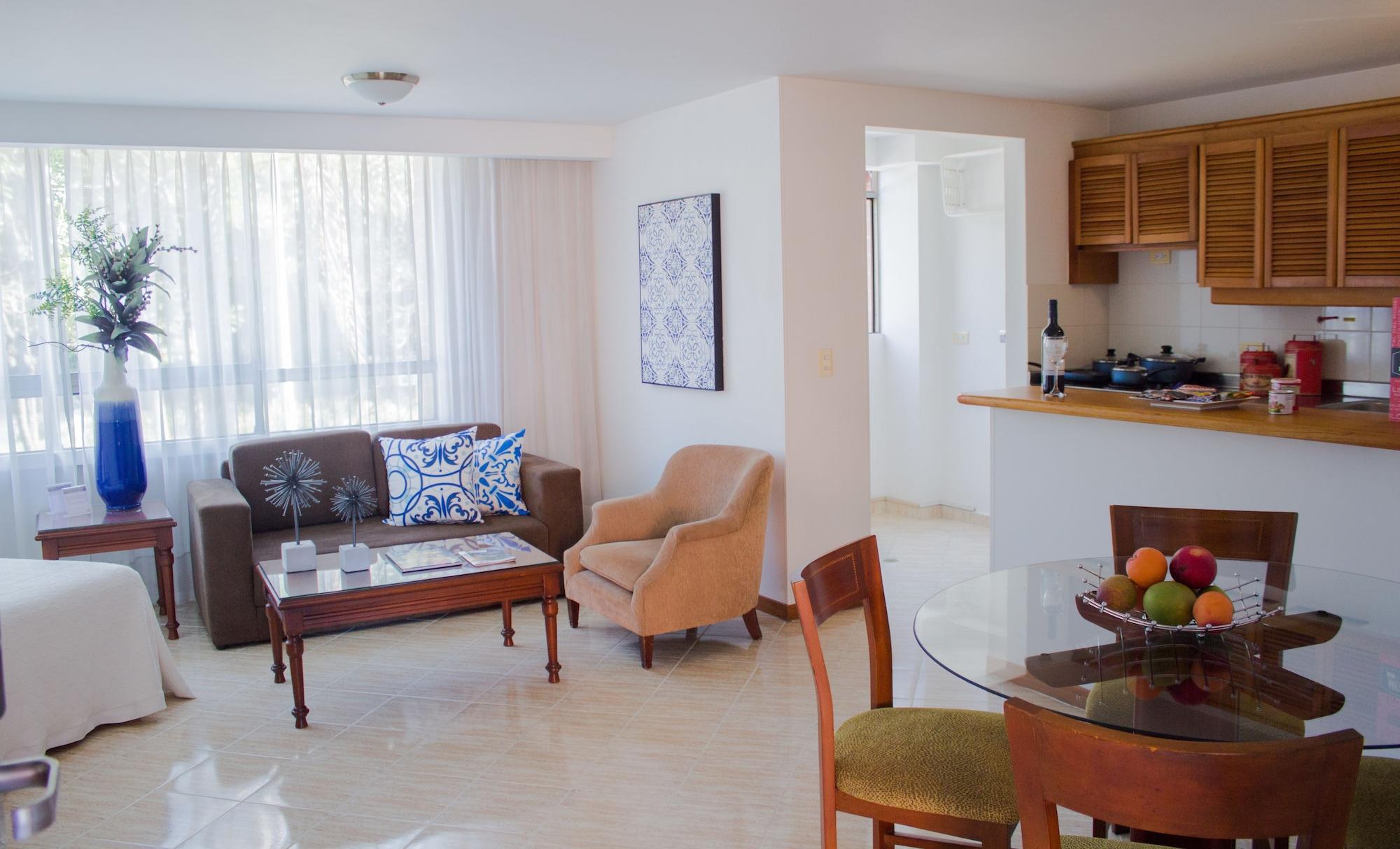 Portal Del Rodeo Apartahotel Medellín Eksteriør billede
