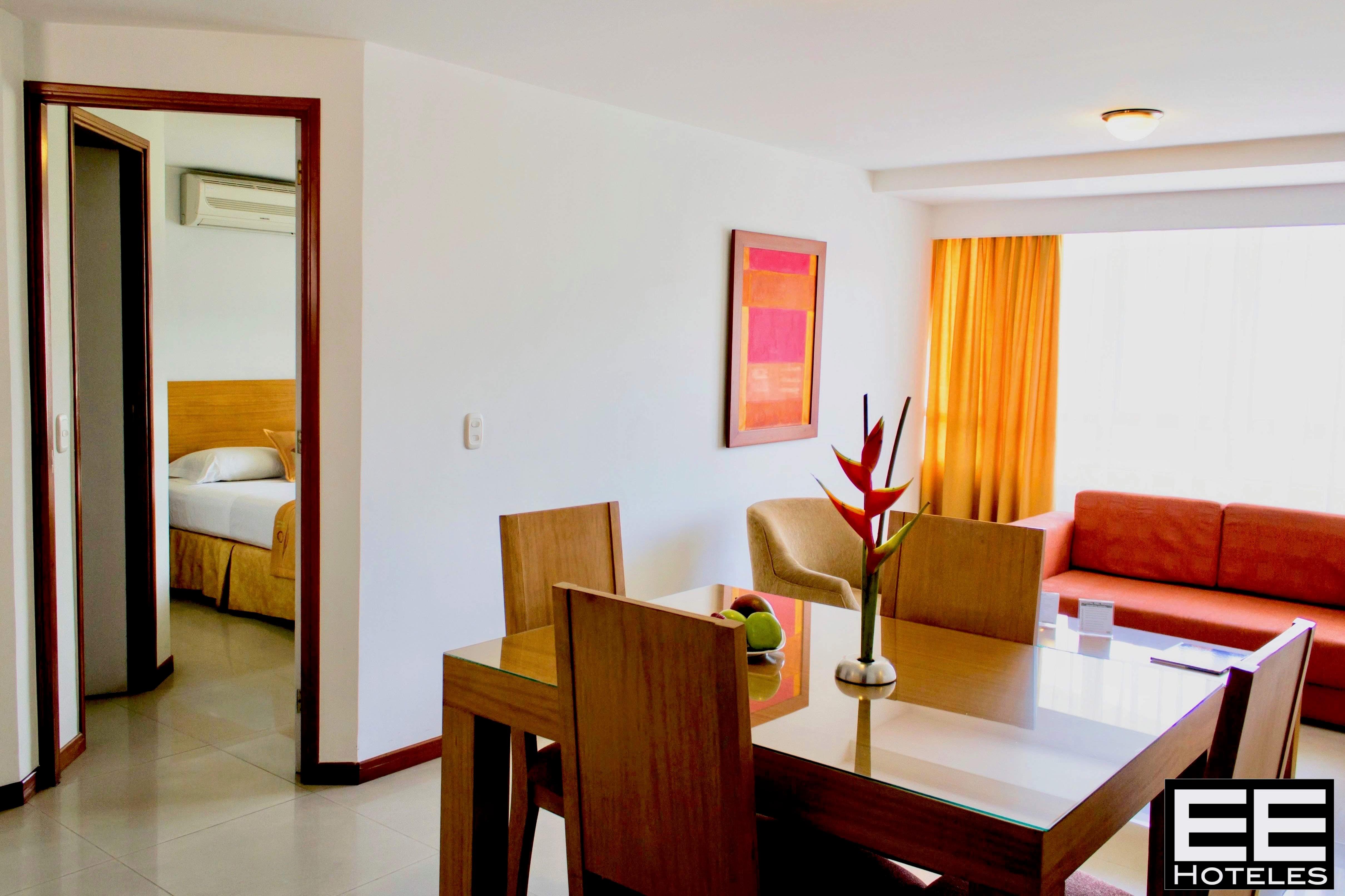 Portal Del Rodeo Apartahotel Medellín Eksteriør billede