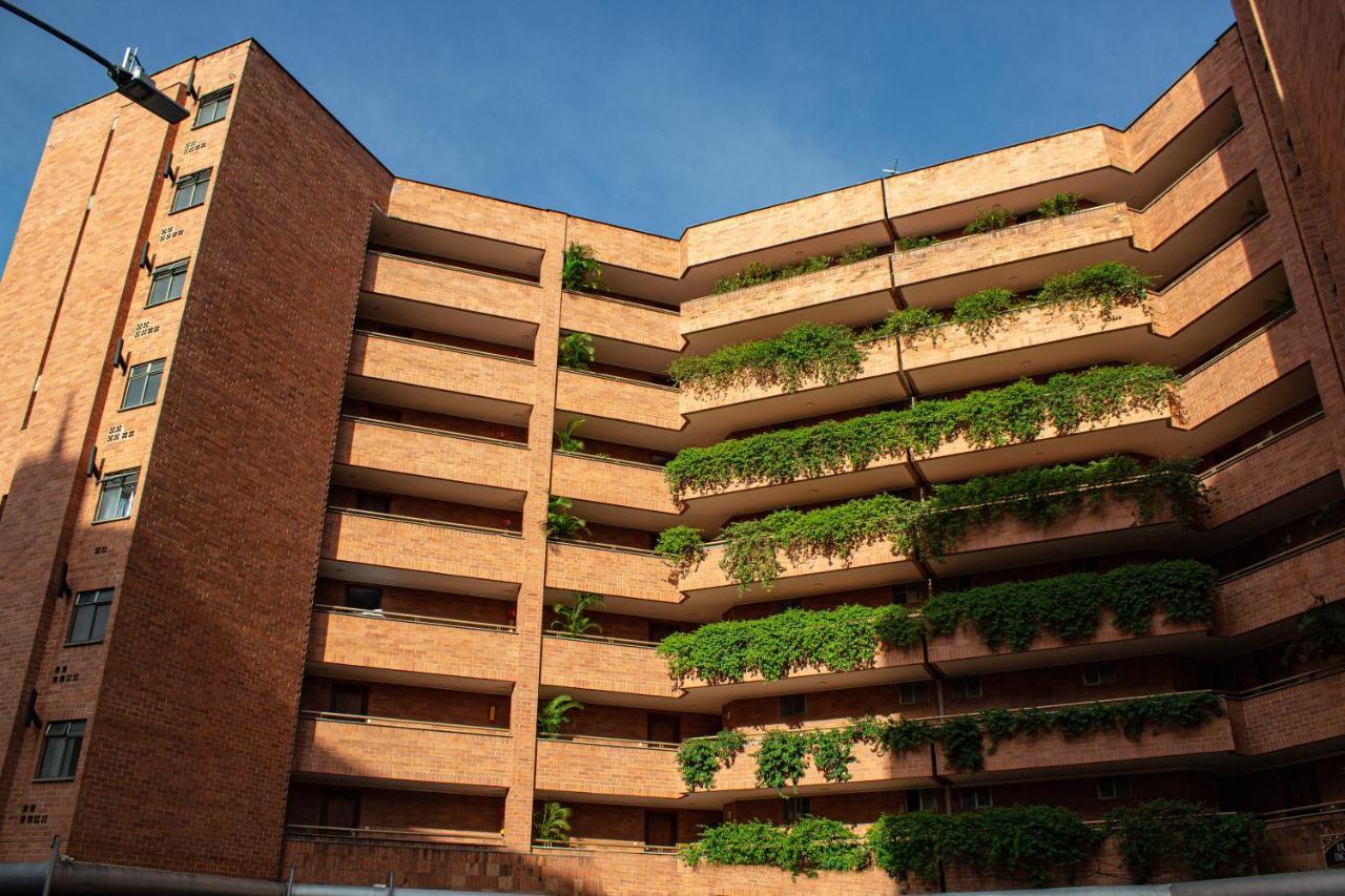 Portal Del Rodeo Apartahotel Medellín Eksteriør billede