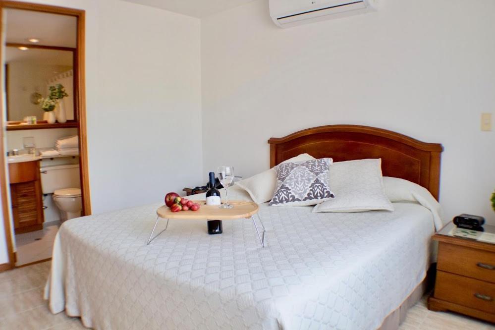 Portal Del Rodeo Apartahotel Medellín Eksteriør billede
