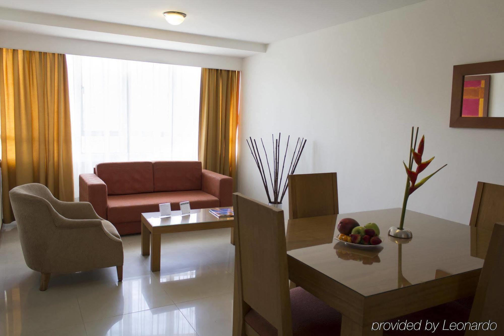 Portal Del Rodeo Apartahotel Medellín Eksteriør billede