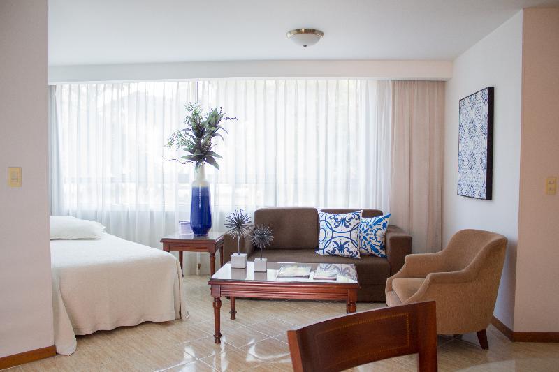 Portal Del Rodeo Apartahotel Medellín Eksteriør billede
